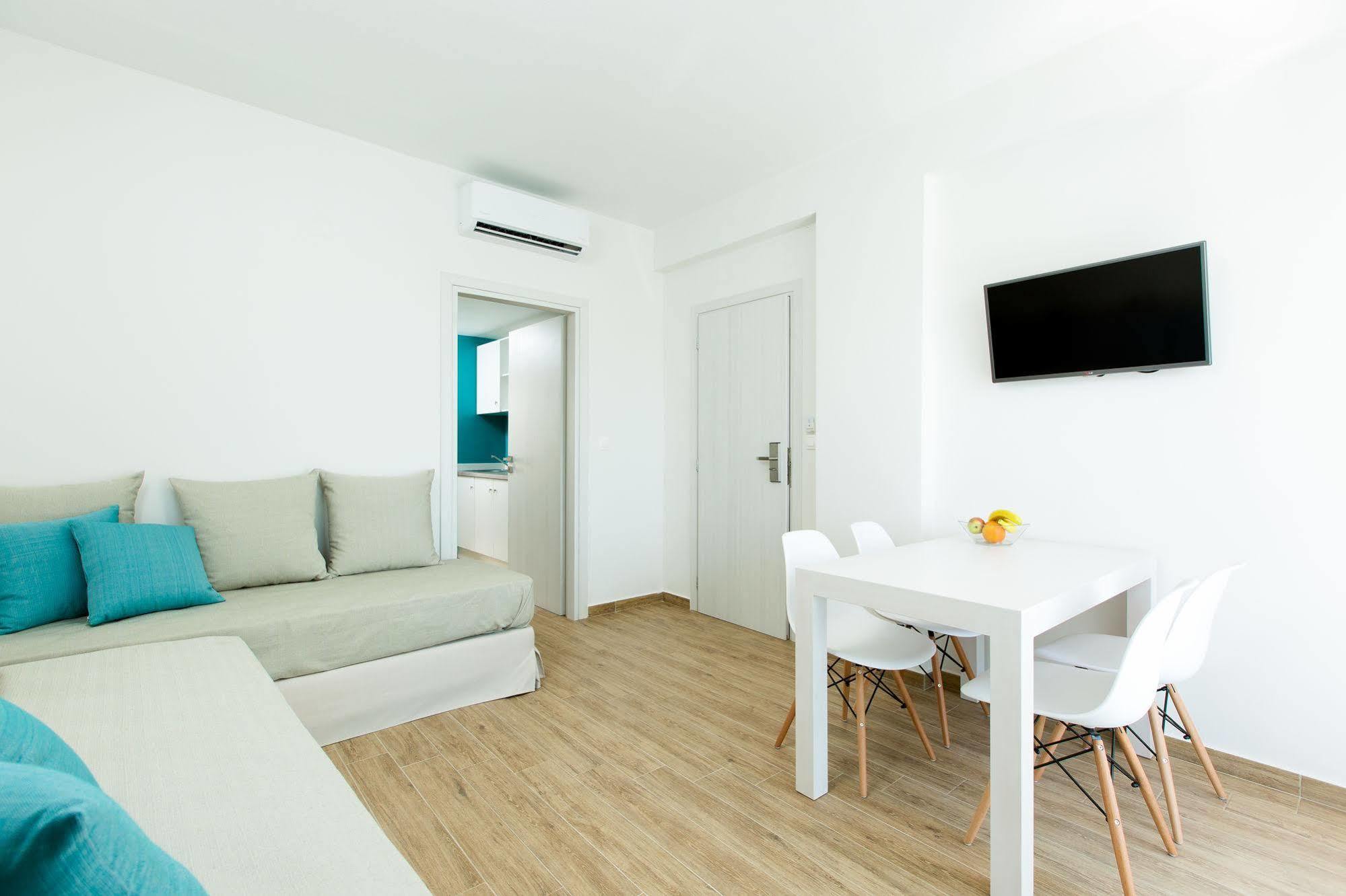 העיירה רתימנו Golden Coast Seaside Apartments מראה חיצוני תמונה
