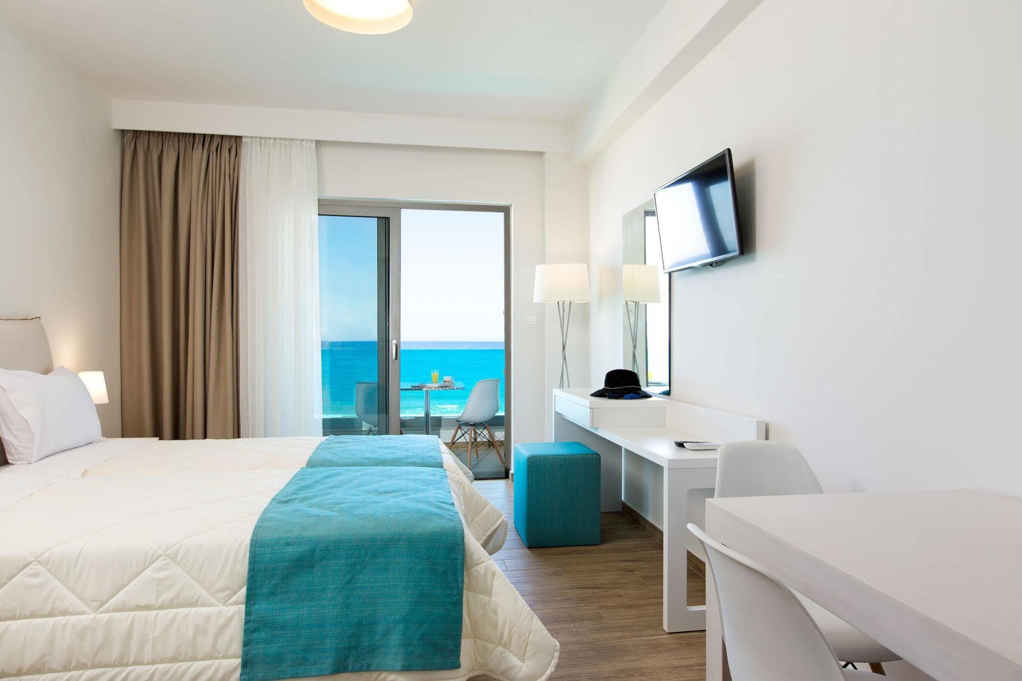 העיירה רתימנו Golden Coast Seaside Apartments מראה חיצוני תמונה